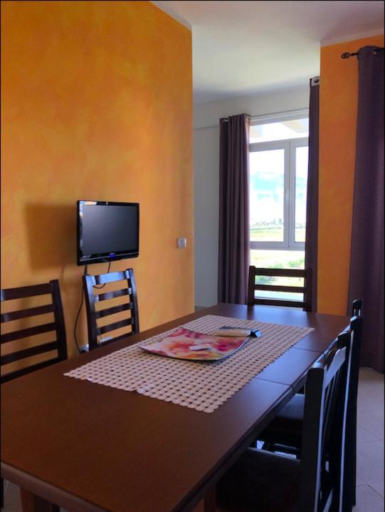 Rainbow Holiday Apartments Vlore Luaran gambar